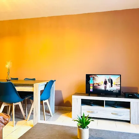 *le Golden Blue* Magnifique T3 A 5min Du Centre Avec Parking Gratuit Apartment