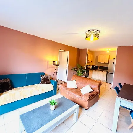 *le Golden Blue* Magnifique T3 A 5min Du Centre Avec Parking Gratuit Apartment *