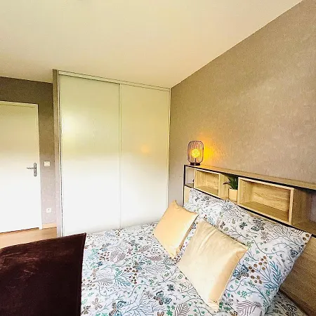 Apartment *le Golden Blue* Magnifique T3 A 5min Du Centre Avec Parking Gratuit *