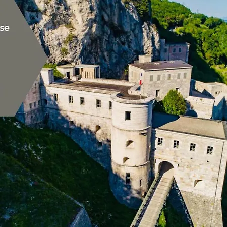 *le Golden Blue* Magnifique T3 A 5min Du Centre Avec Parking Gratuit Bellegarde-sur-Valserine